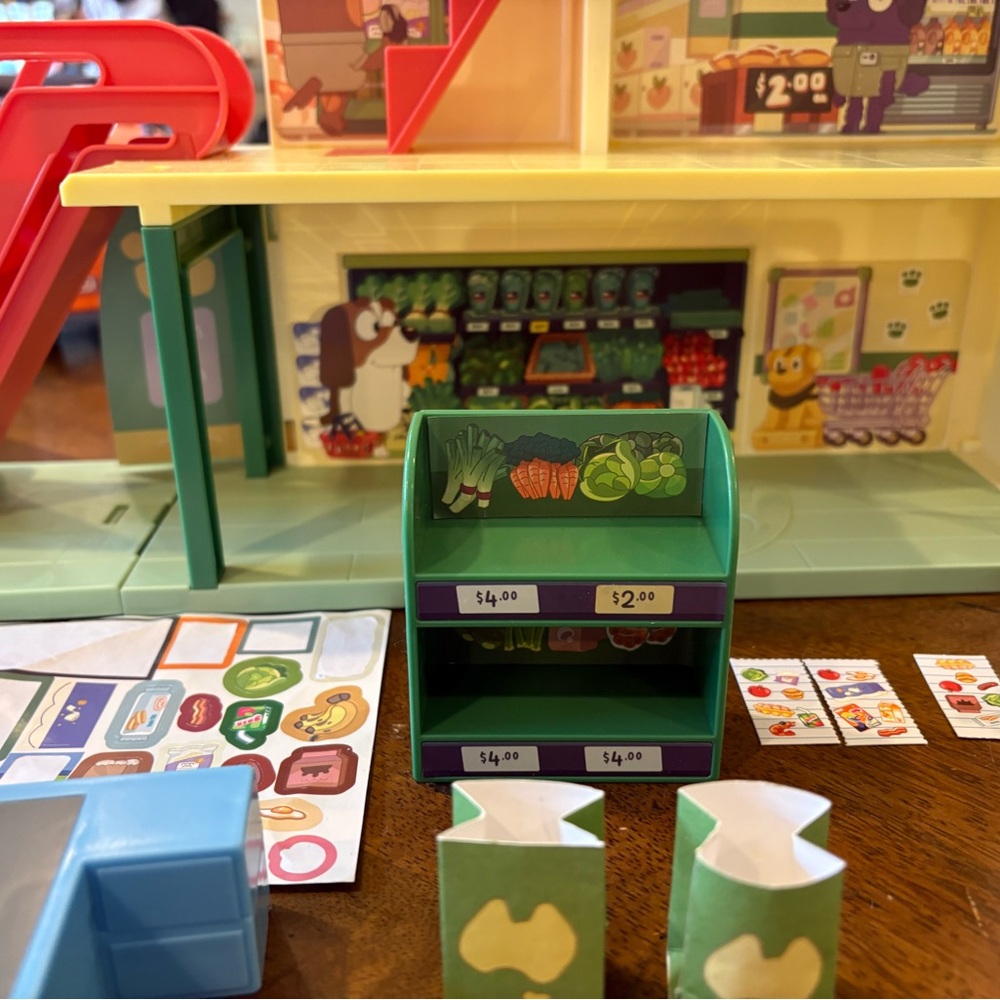 Bluey Supermarket Playset with Colorful Accessories - Picture 6 of 7